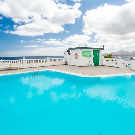 Horizon Apartments Colinas Del Sol, Terraza Con Vistas Al Mar Y Piscina Compartida Apartment
